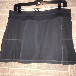Athleta Sports Mini Skirt with Shorts Size Large